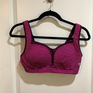 Lululemon Ta Ta Tamer Sports Bra